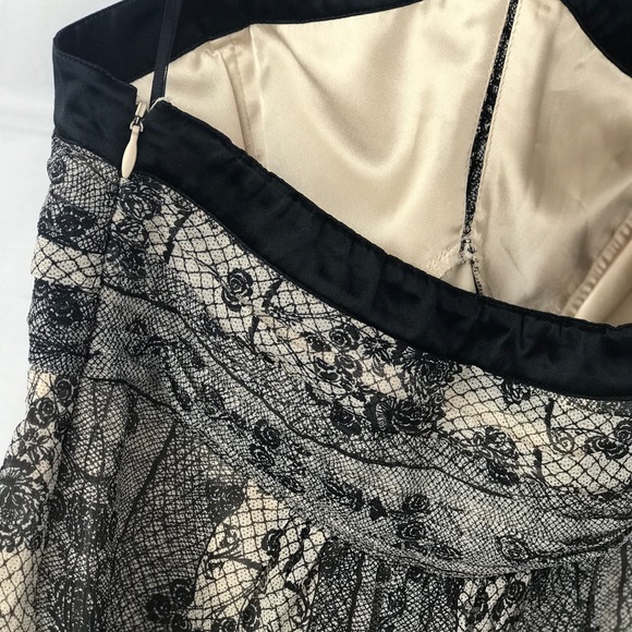 Express womens blouse top: size 2 - Picture 3 of 4